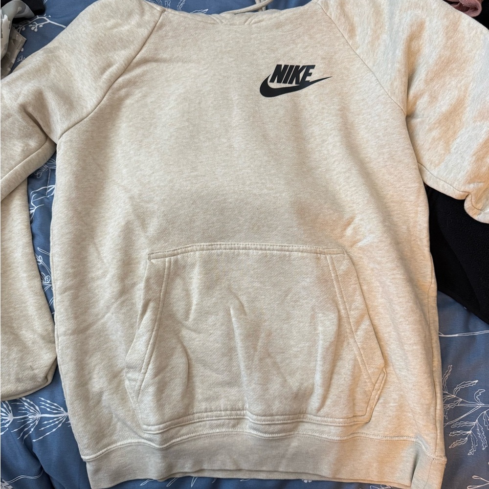 Nike Beige Sweatshirt